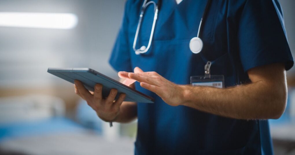 Why Compliance Tracking Technology Is Essential in Skilled Nursing